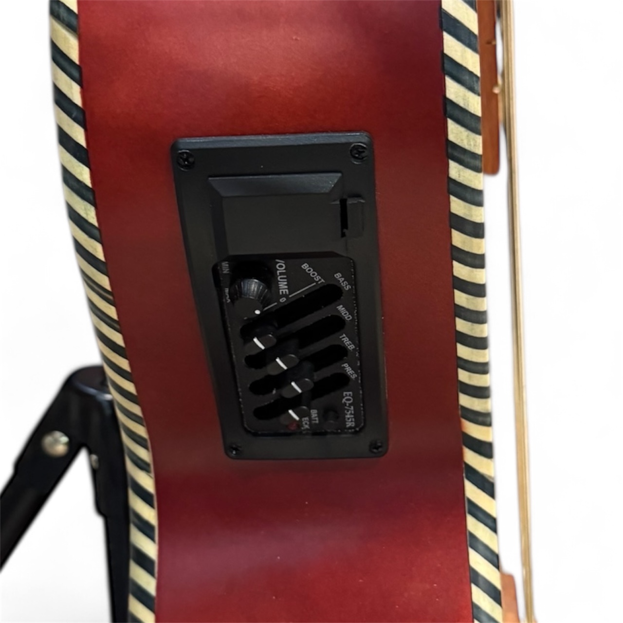 Bajo Quinto Electroacústico Maple Canadiense – Pastilla 7545 - Image 3